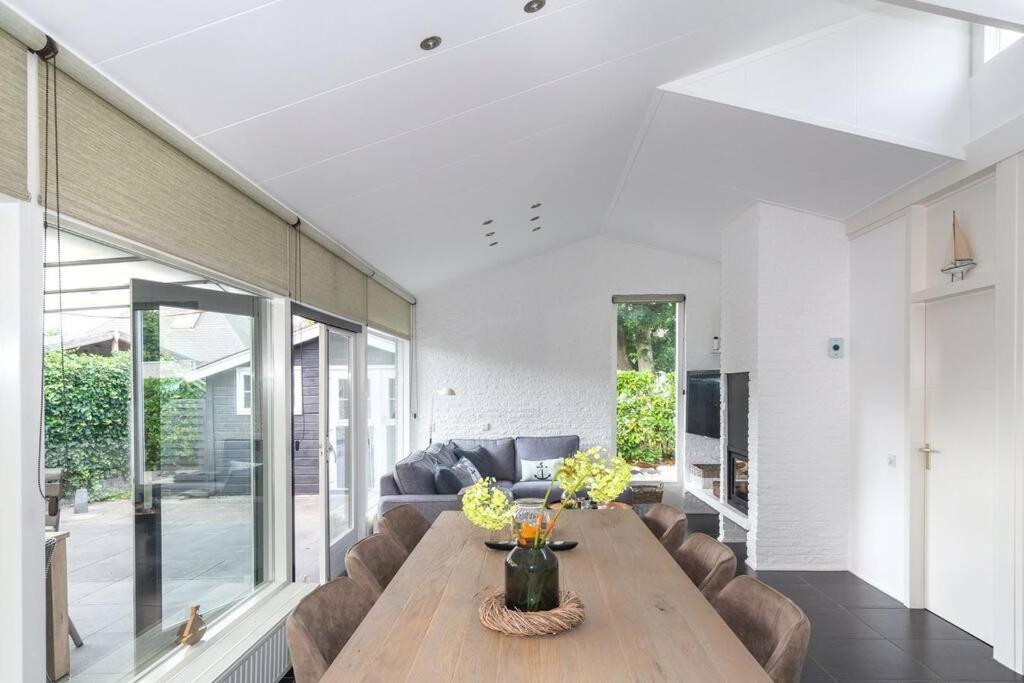 Bungalow Near Beach With Large Private Garden - Not For Companies Ouddorp Kültér fotó